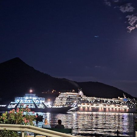 Seaside Village 카메나리 외부 사진